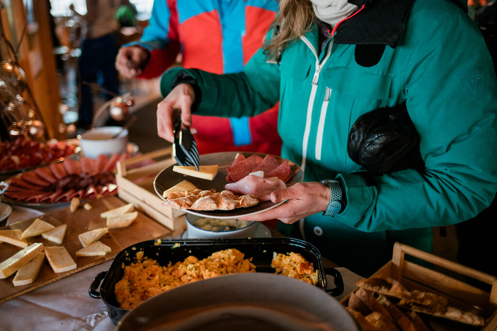 Colazione in rifugio Colazione a buffet in rifugio