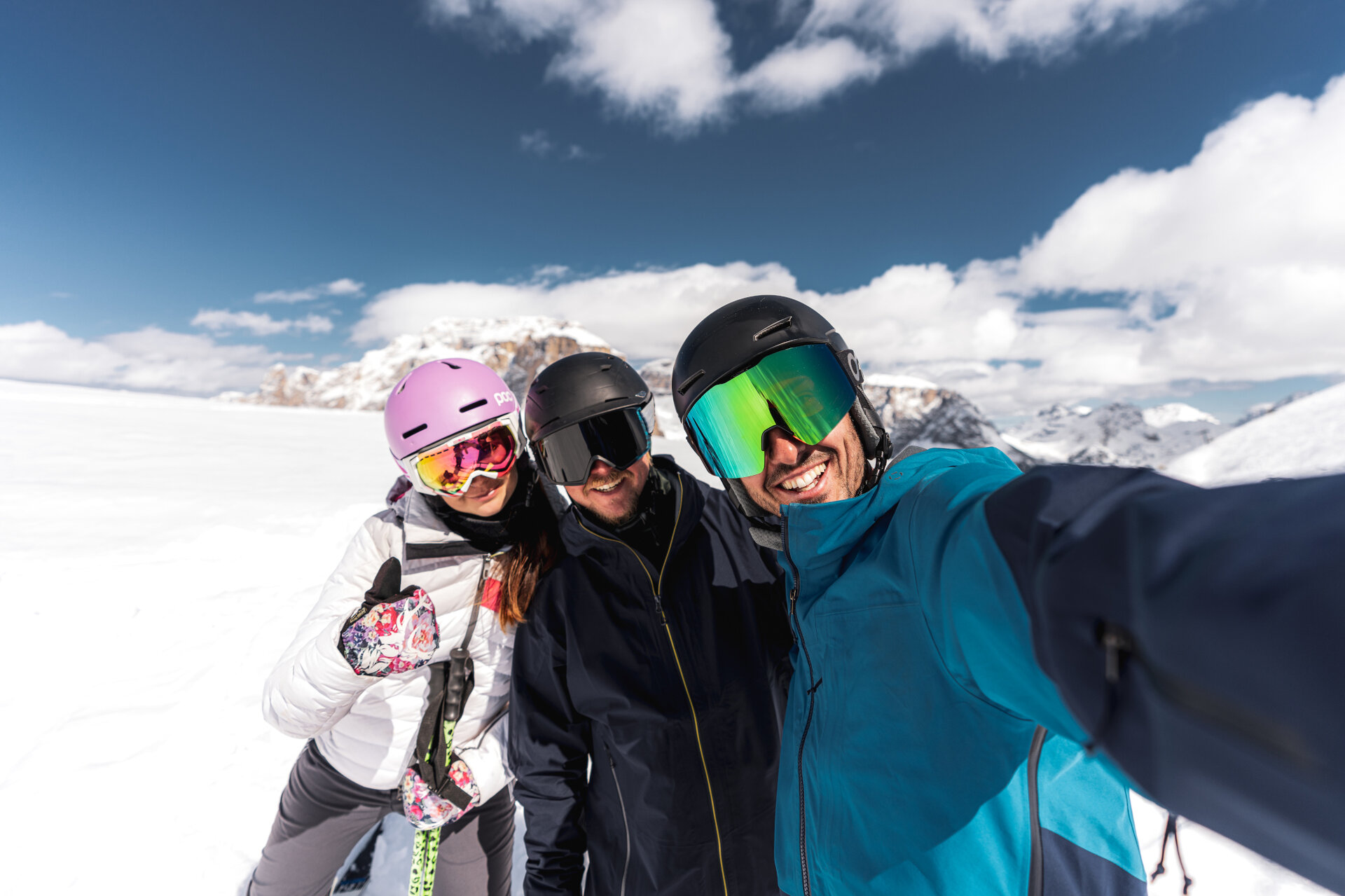 Sciare sulle Dolomiti | © Mattia Rizzi  - Archivio Immagini ApT Val di Fassa Sciare sulle Dolomiti in Val di Fassa | © Mattia Rizzi  - Archivio Immagini ApT Val di Fassa