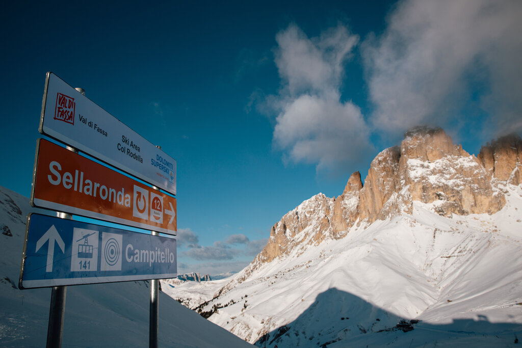 Skiarea Col Rodella Cartello con le indicazioni della Skiarea Col Rodella
