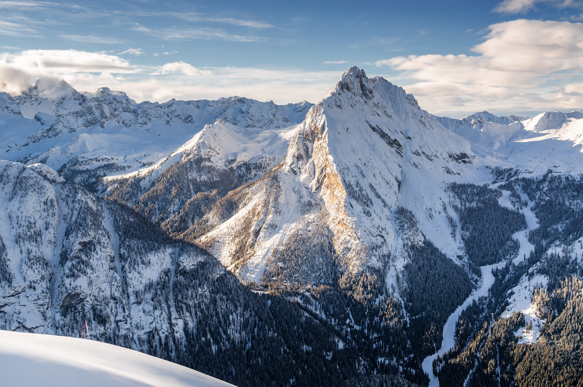 Ciampac | © Archivio Immagini ApT Val di Fassa Skiarea Ciampac-Buffaure vista dal Belvedere in Val di Fassa | © Archivio Immagini ApT Val di Fassa
