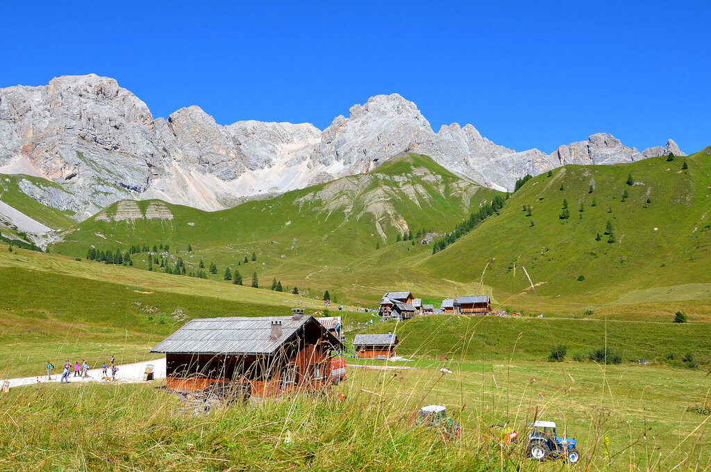 Content Dam Org 3 Images Full Rights Outdoor Defrancesco Michele Gite In Slitta Adobestock 193144449 Res Content Dam Org 3 Images Full Rights Outdoor Defrancesco Michele Gite In Slitta Adobestock 193144449 Res